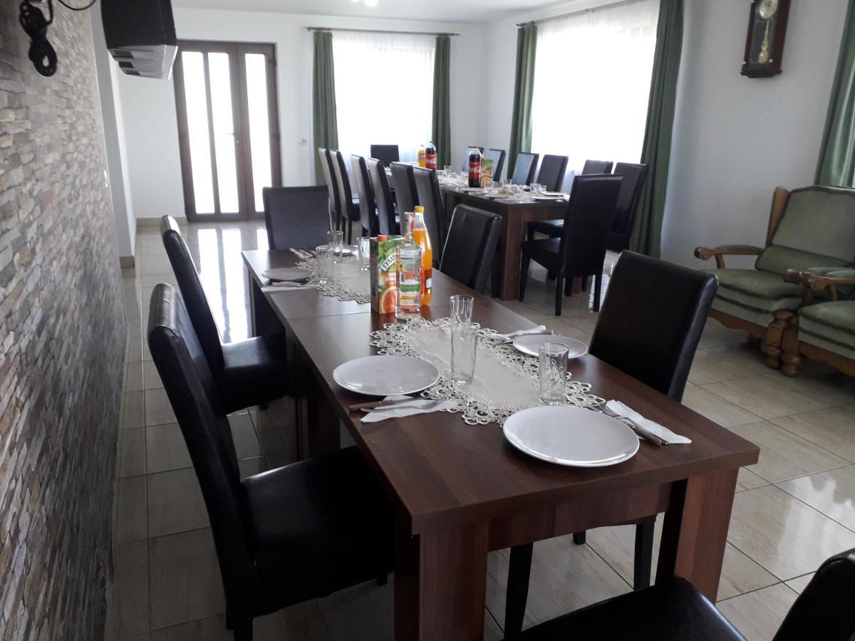 Vila Aloman Sebeş Εξωτερικό φωτογραφία